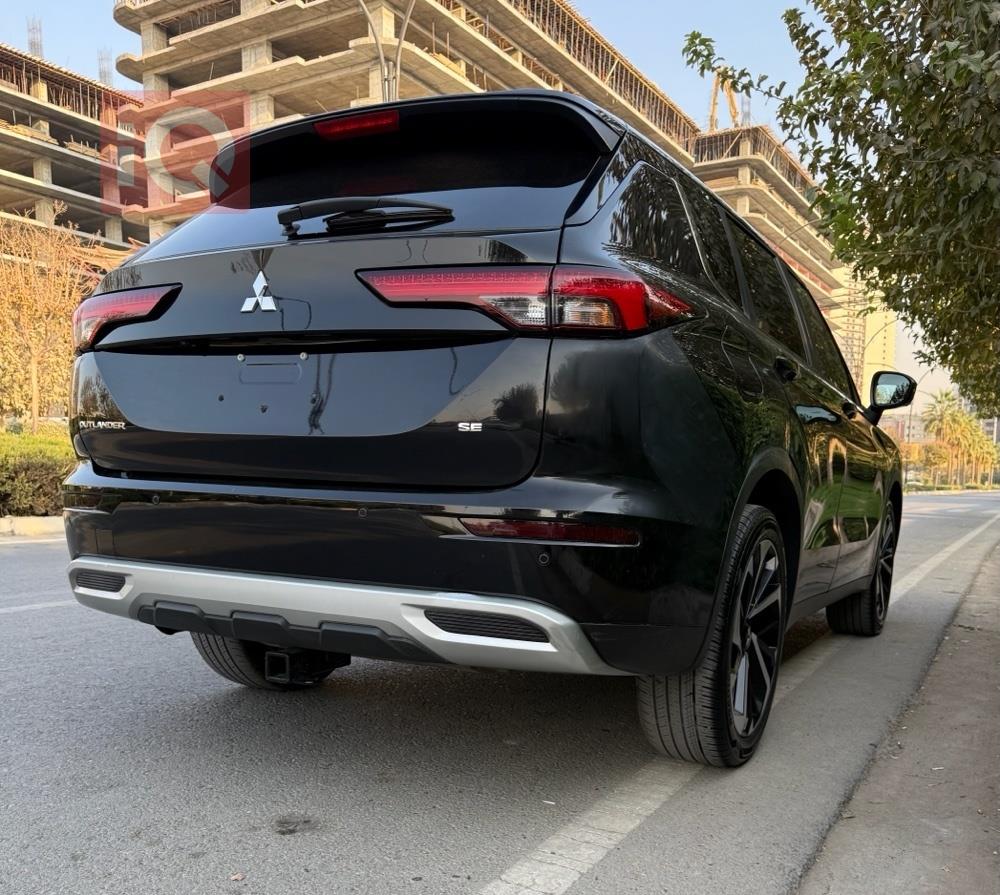 میتسوبیشی ئاوتلاندەر